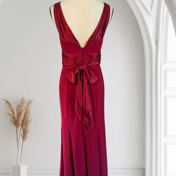Ruby Red for length formal with sexy drop back size 6 - Picture 2 of 5